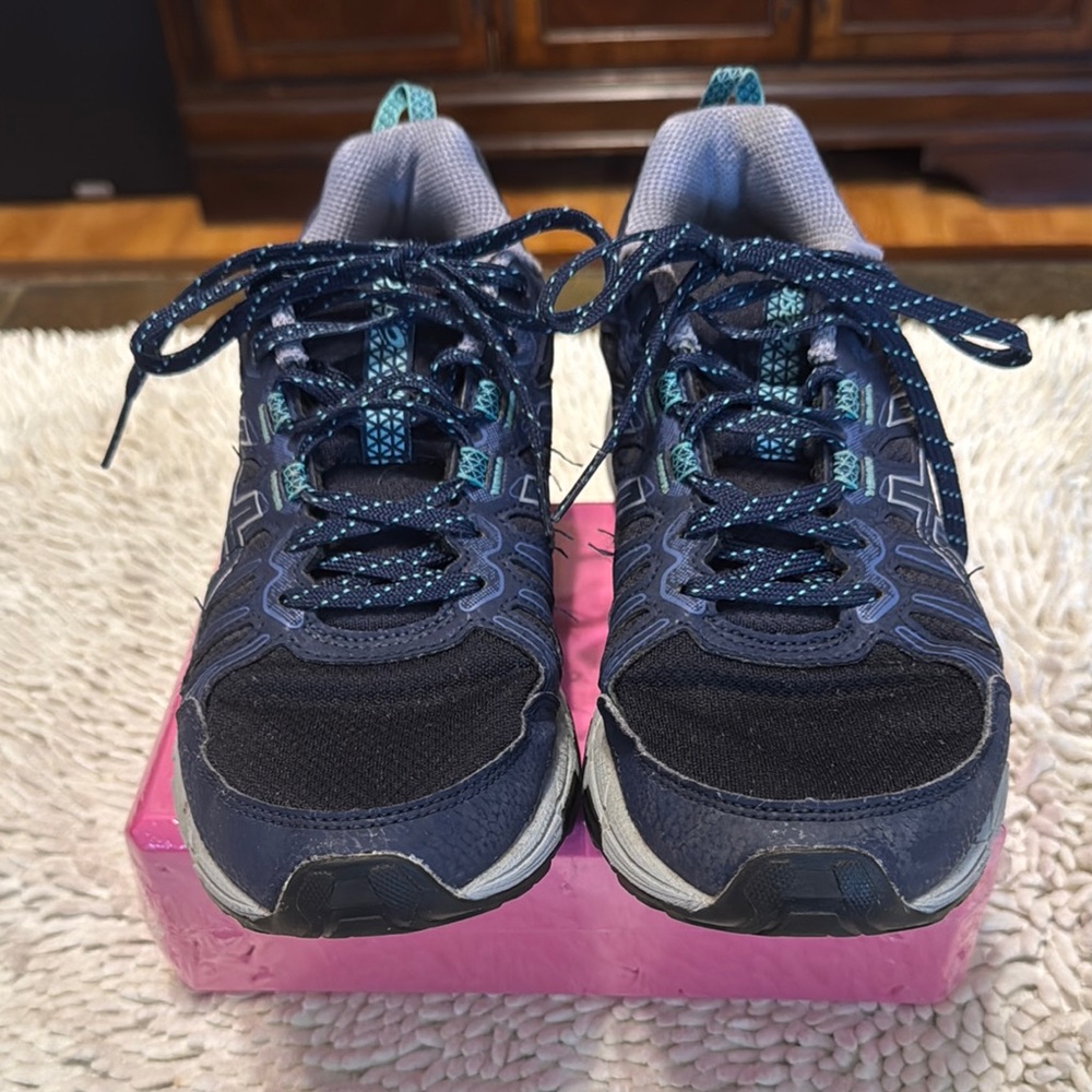 Women’s Navy Blue Athletic Shoes